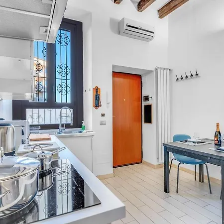 Duomo M1 - Jdn House Con Wi-fi E Smart Tv * Milán